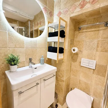 Le Nily Provence, T2 Cosy Renove Avec Clim, Exterieur Et Parking * Sainte-Tulle